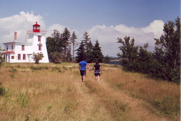 Awww....
Hallmark photo in front of the Rocky Point Lighthouse.
